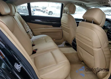 2013 BMW 750 Li z USA, uszkodzony, nr VIN WBAYE8C55DD134105